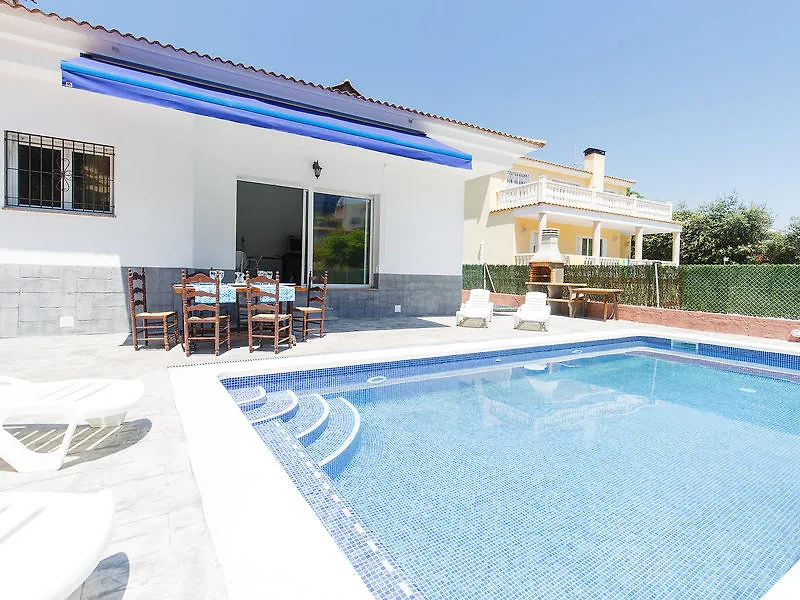Clavel - Four Bedroom Lloret de Mar Hotel